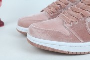 Air Jordan 1 Low SE Pink Velvet