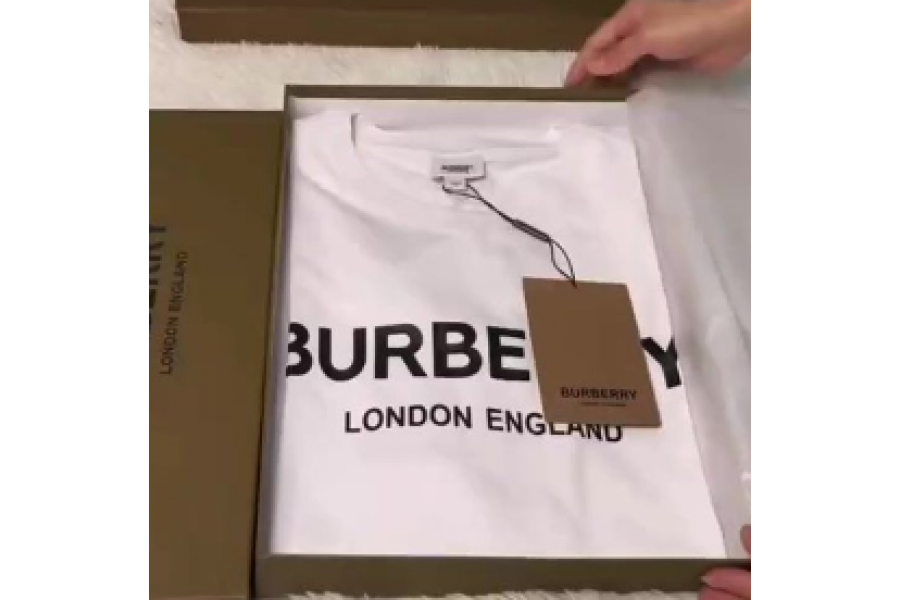 Burberry T-Shirt