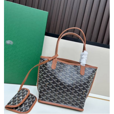 Goyard Anjou Bag Goyard Anjou Bag...
