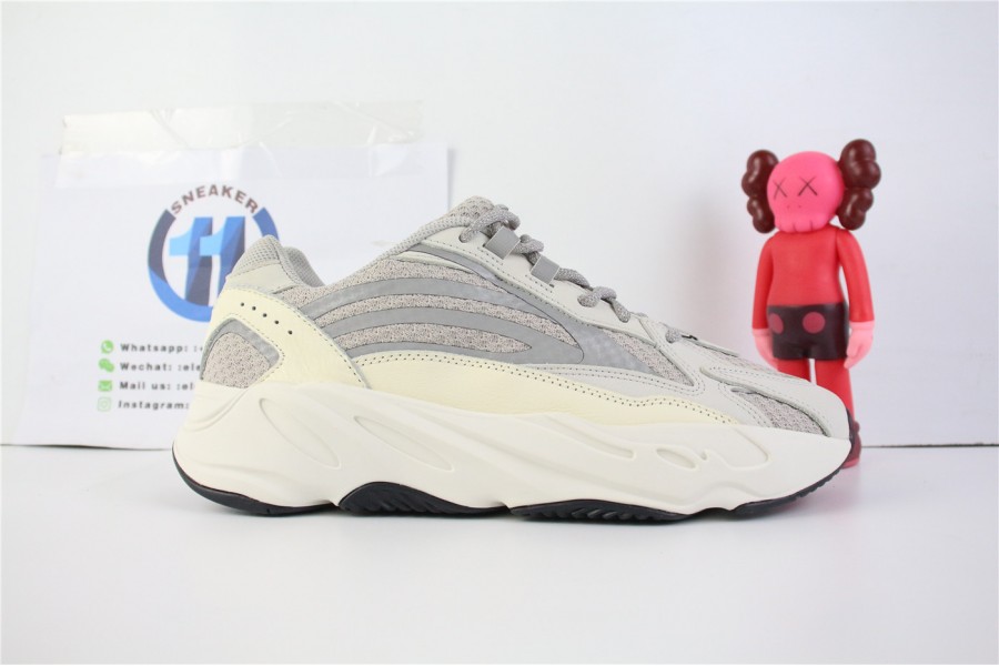 Adidas Yeezy 700 V2 Static 2829