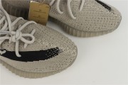 Adidas Yeezy Boost 350 V2 Reverse Oreo HP7870