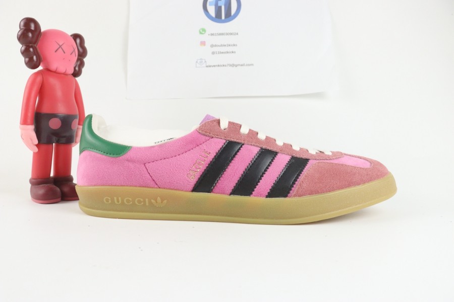 Q32 Adidas Originals