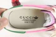 Q32 Adidas Originals