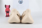 adidas Yeezy Foam RNNR Sand - FY4567
