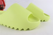 Yeezy Slide Glow Green GX6138