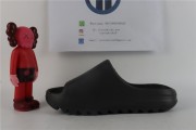 The adidas Yeezy Slide Gets A “Onyx” HQ6448
