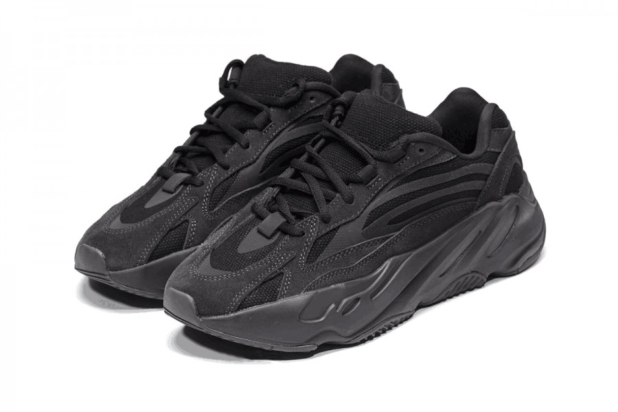 Adidas Yeezy Boost  700  vanta