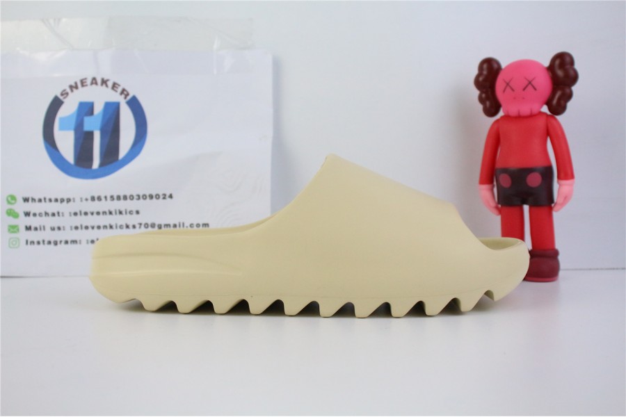 Yeezy Slide Desert Sand FW6344