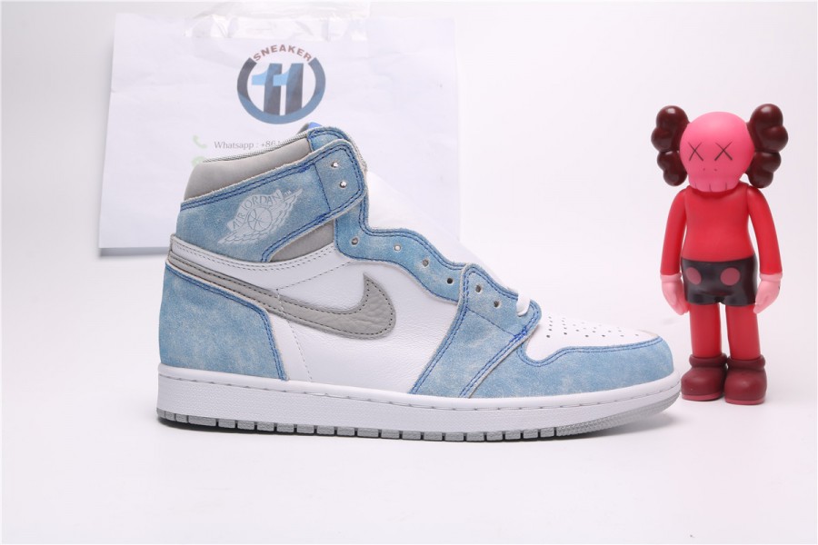Air Jordan 1 High OG “Hyper Royal”
