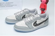 Jordan 1 Retro Low Dior