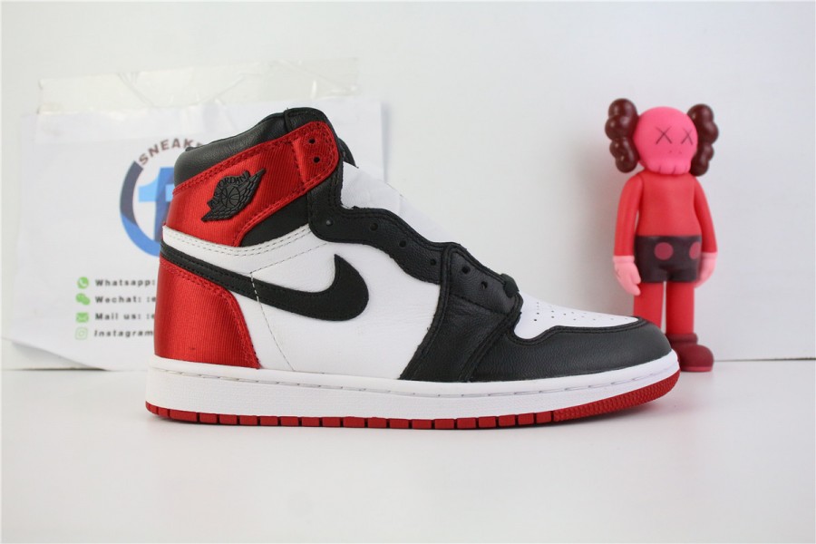 Jordan 1 Retro High OG Satin Black Toe