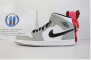 Jordan 1 Mid Light Smoke Grey