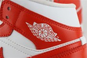 NIKE AIR JORDAN 1 MID Red