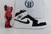 Air Jordan 1 Mid “Diamond
