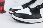 Jordan 1 Mid Gym Red Panda (W)