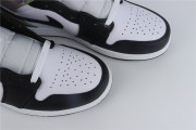 Jordan 1 Mid SE Heat Reactive