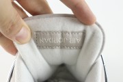 Air Jordan 4 Frozen Moments AQ9129-001