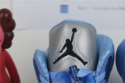 Air Jordan 5 UNC