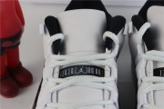 Air Jordan 11 Low Easter