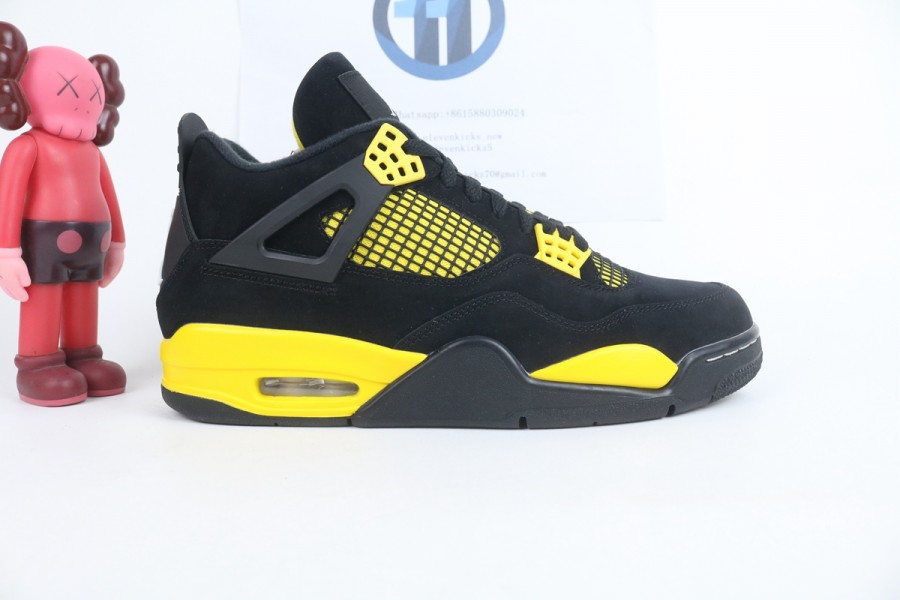 Air Jordan 4 Thunder 2023