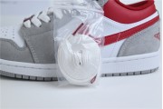 Jordan 1 Low SE Light Smoke Grey Gym Red