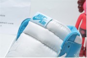 Air Jordan 1 Retro UNC