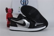 Jordan 1 Low SE Black Metallic Silver