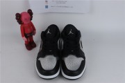 Jordan 1 Low SE Black Metallic Silver