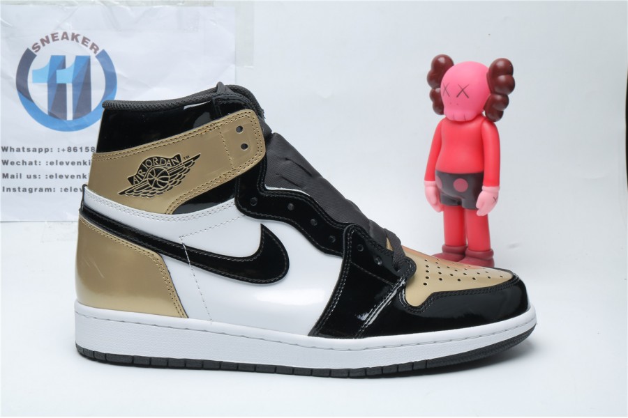 Air Jordan 1 Retro High gold toe