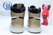 Air Jordan 1 Retro High gold toe