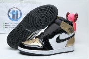 Air Jordan 1 Retro High gold toe