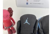 Air Jordan 13 Retro 'Black University Blue'