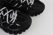 1 x	Balenciag Track Black and White with LED