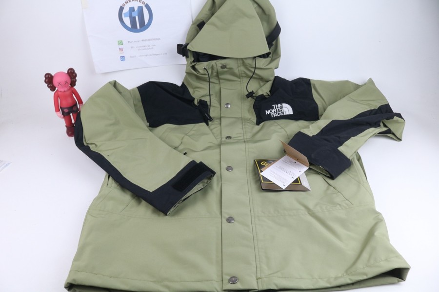 https://www.ebay.com/b/The-North-Face-DryVent-Windbreaker-Coats-Jackets-Vests-for-Men/57988/bn_7116750313#:~:text=5d 15h-,The North Face Dryvent Jacket,-Black Rain Windbreaker