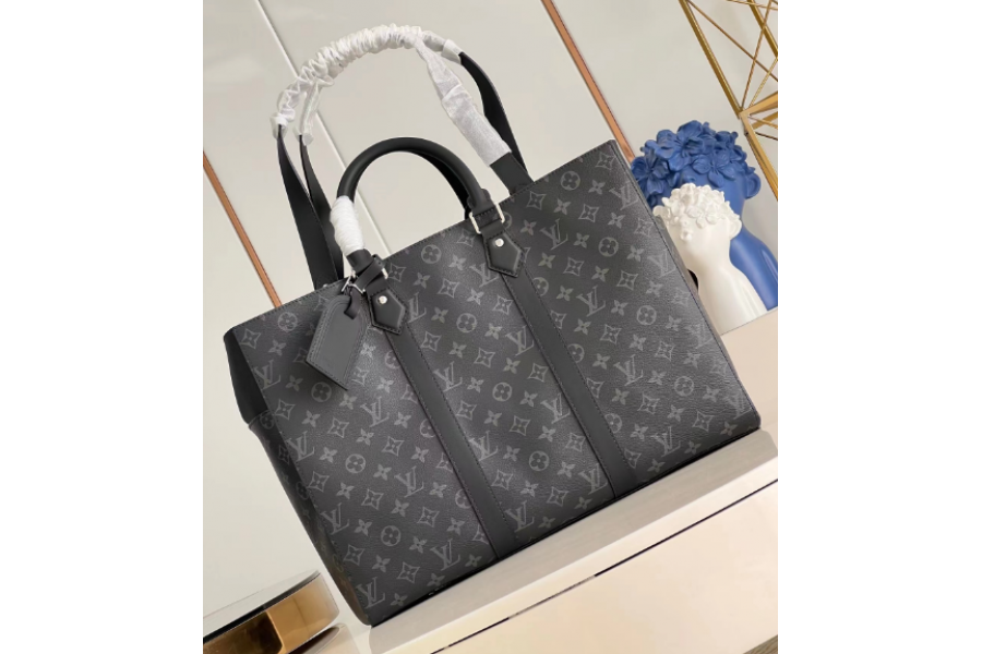 LV Bag *44x33x18