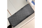 LV Bag *44x33x18