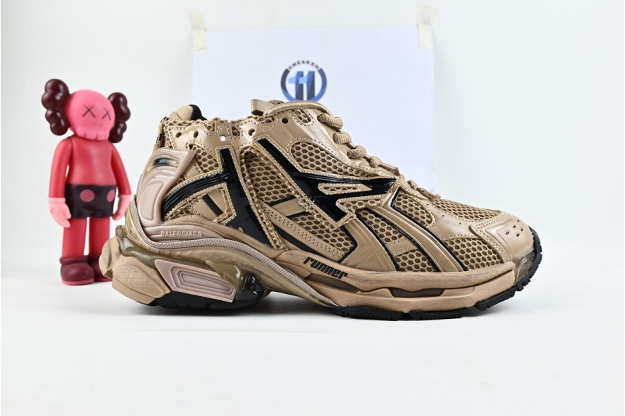 Balenciaga Runner Sneaker Beige Grey 