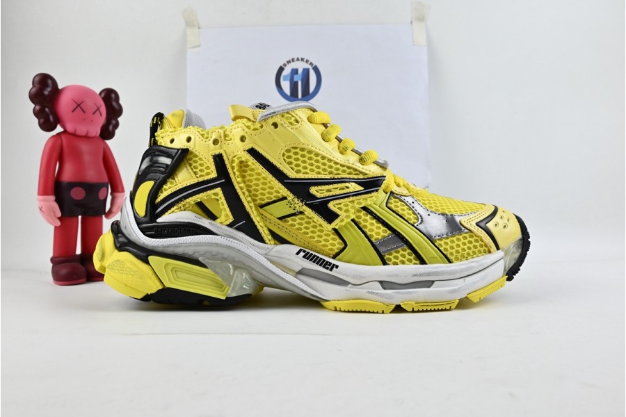 Balenciaga Runner Sneaker 
