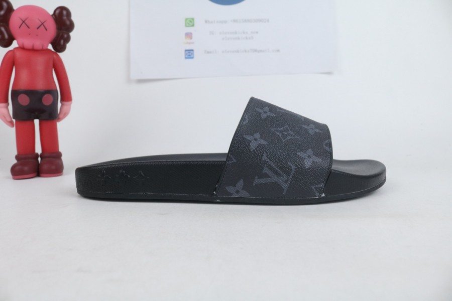LOUIS VUITTON slides