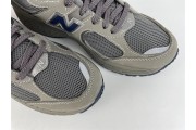 New Balance M2002 Grey