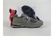 New Balance M2002 Grey
