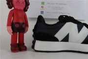 New Balance 327 Black