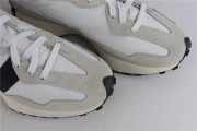 New Balance 327 Sea Salt Black