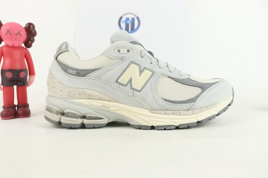 New Balance 2002R Lunar New Year Concrete