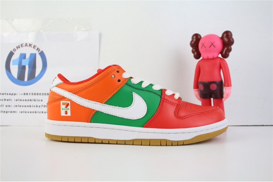 Nike SB Dunk Low 7-Eleven