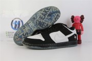 Nike SB Dunk Low Staple Panda Pigeon