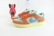Nike SB Dunk Low 'Orange and Emerald Rise'