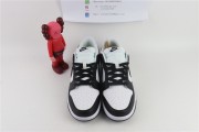 Nike Dunk Low Next Nature White Black (It is different from White and Black Panda dunks