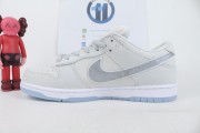 Nike SB Dunk Low White Lobster (Friends and Family)