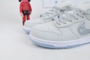 Nike SB Dunk Low White Lobster (Friends and Family)